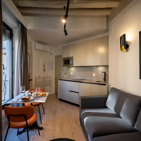 Home4u, Plaza Nueva 2 *