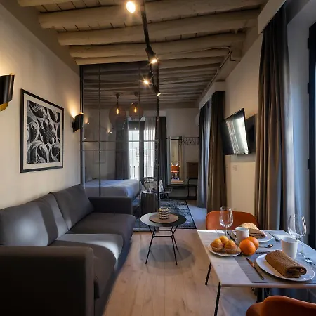 Апартаменты Home4u, Plaza Nueva 2