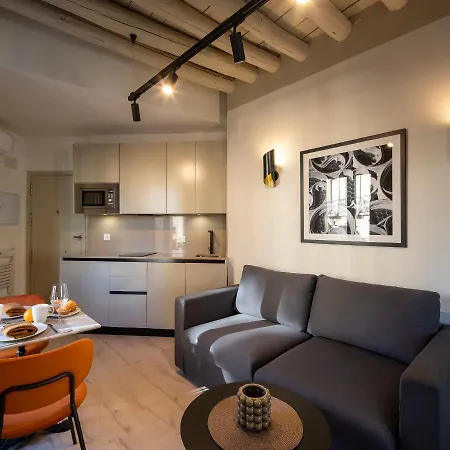 Apartment Home4u, Plaza Nueva 2 *