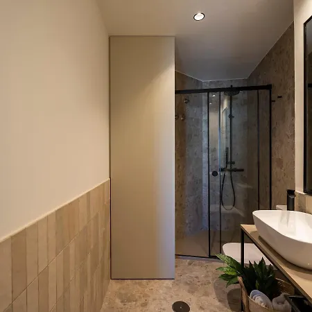 Home4u, Plaza Nueva 2 * Гранада